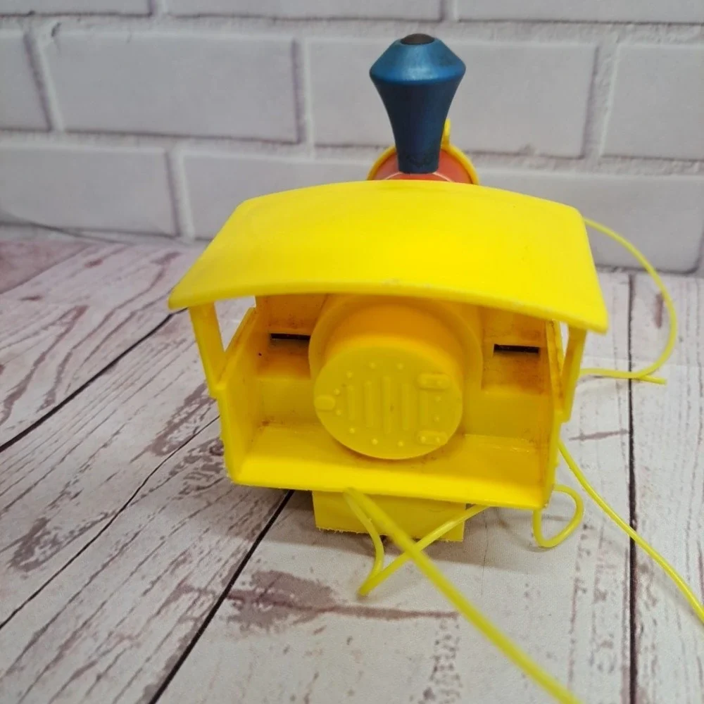VTG Fisher Price Toot Toot Train 1964, Lot Of 3